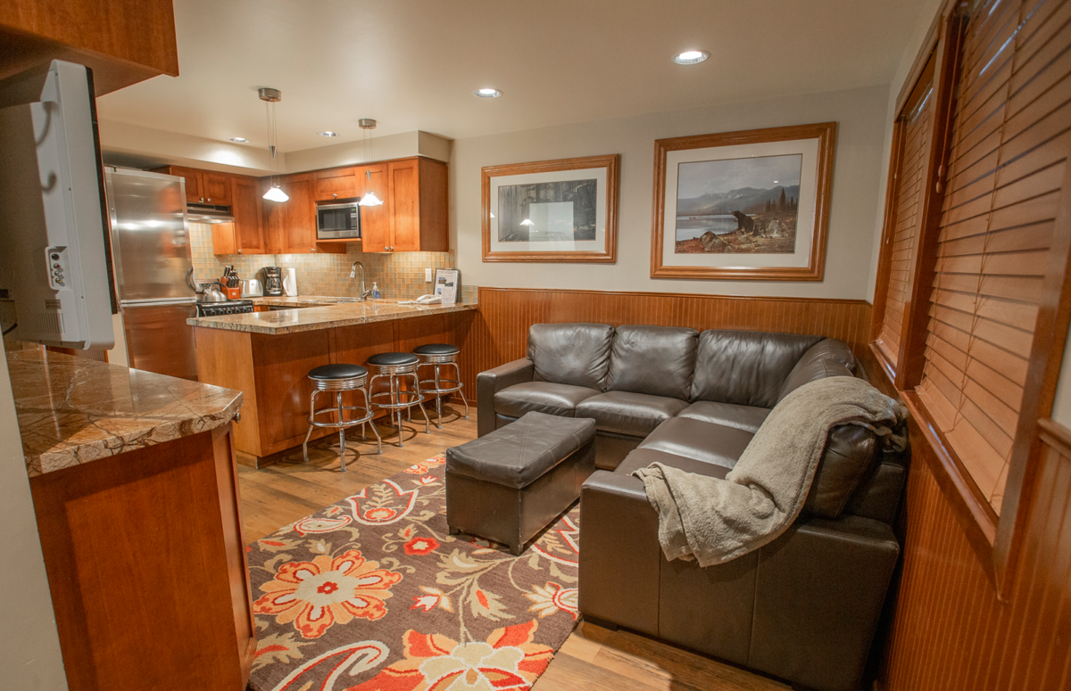 Silver Skis Chalet skiin condos Crystal Mountain